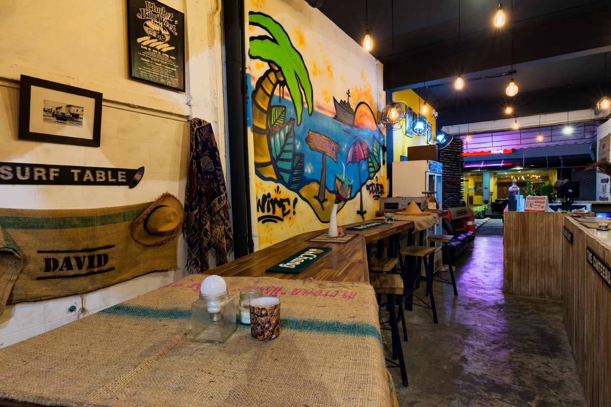 Wire Hostel Patong Eksteriør billede